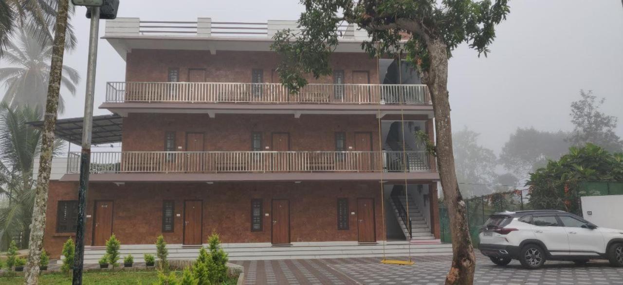 Dolphin Enclave Service Studio Apartments Kalpatta Ngoại thất bức ảnh