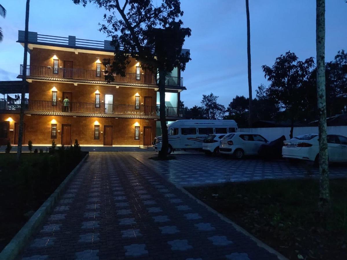 Dolphin Enclave Service Studio Apartments Kalpatta Ngoại thất bức ảnh