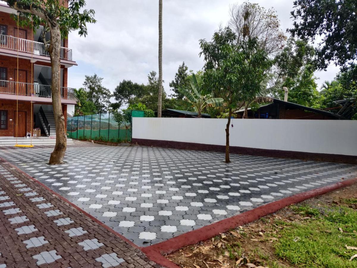 Dolphin Enclave Service Studio Apartments Kalpatta Ngoại thất bức ảnh