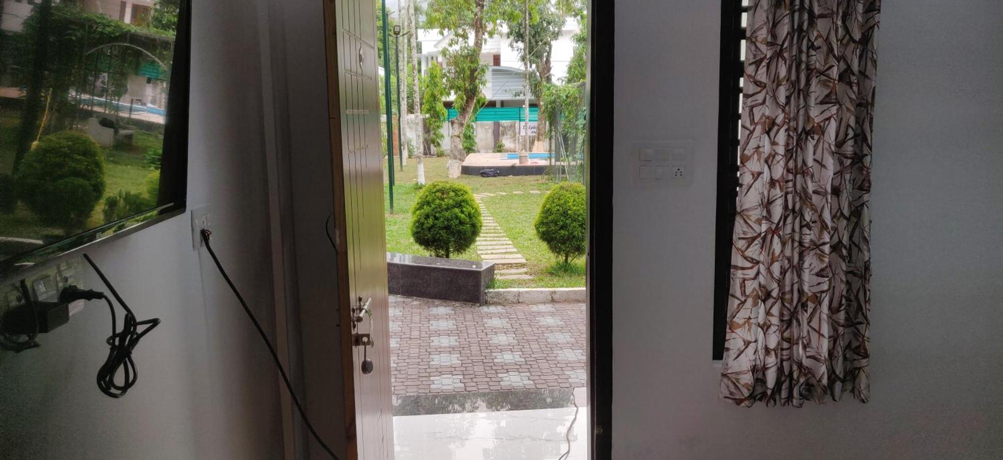 Dolphin Enclave Service Studio Apartments Kalpatta Ngoại thất bức ảnh