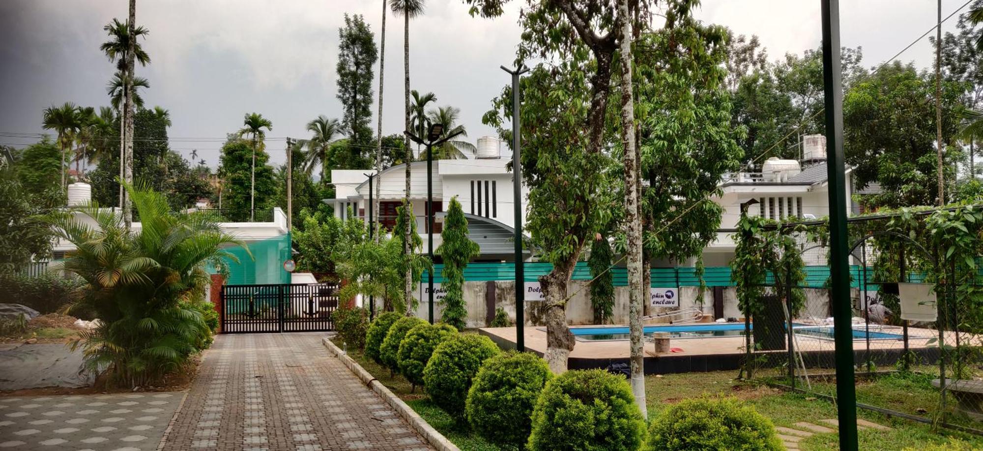 Dolphin Enclave Service Studio Apartments Kalpatta Ngoại thất bức ảnh