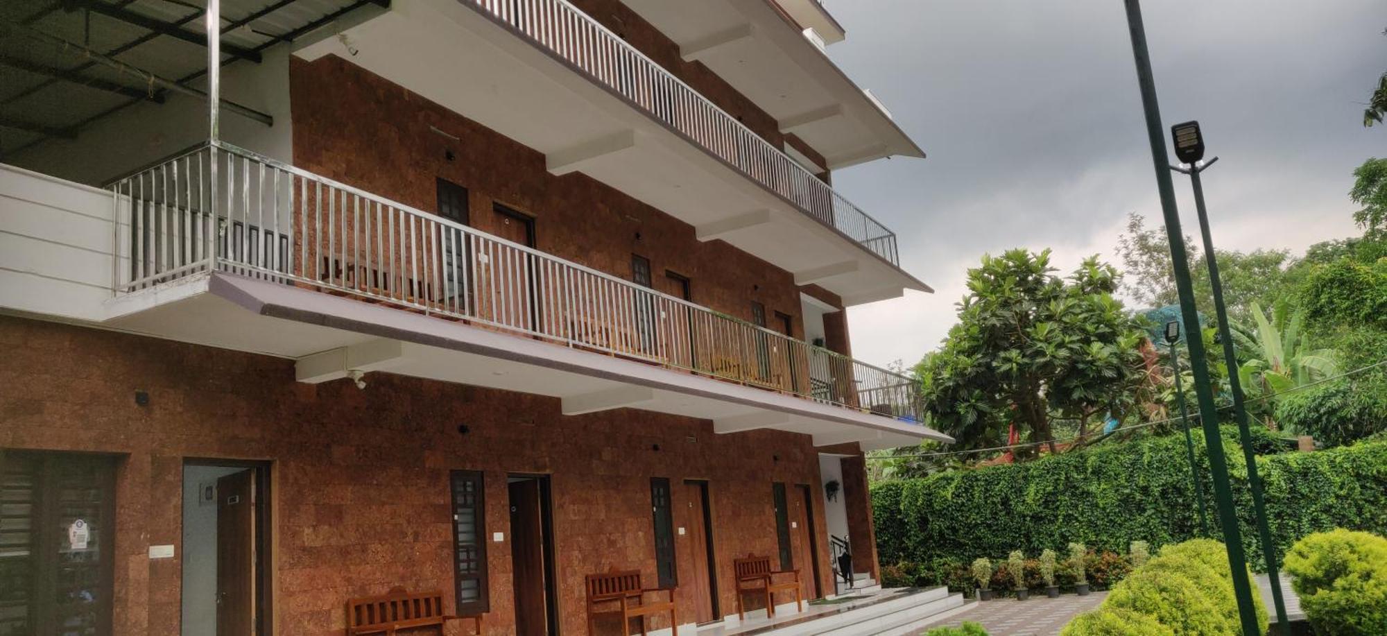 Dolphin Enclave Service Studio Apartments Kalpatta Ngoại thất bức ảnh