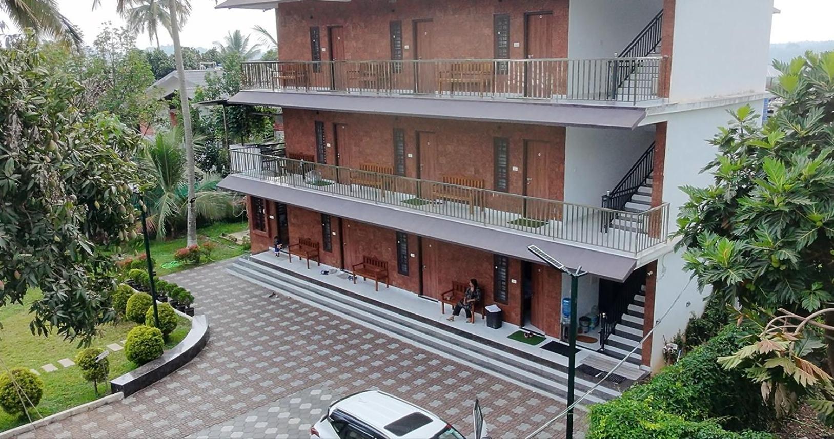 Dolphin Enclave Service Studio Apartments Kalpatta Ngoại thất bức ảnh